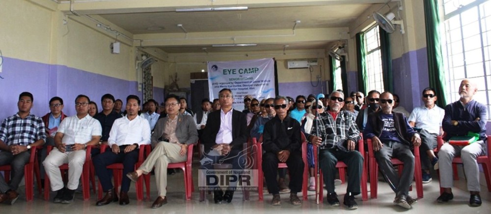 Advisor Wangpang Konyak and DC Mon, Wennyei Konyak with other officials and the elderly persons during an eye camp for senior citizens held at District Hospital, Mon. (DIPR Photo)