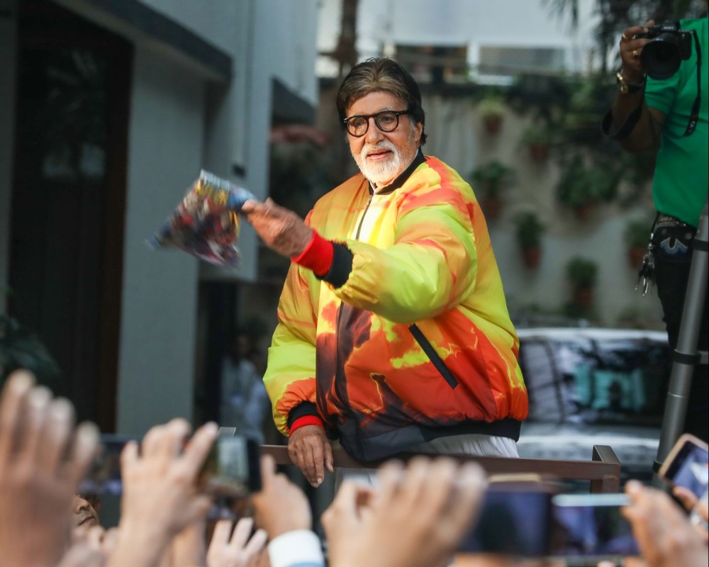 Mumbai: Actor Amitabh Bachchan greets fans outside his residence on his 83rd birthday in Mumbai, Maharashtra, on Saturday, October 11, 2025. (Photo: IANS)