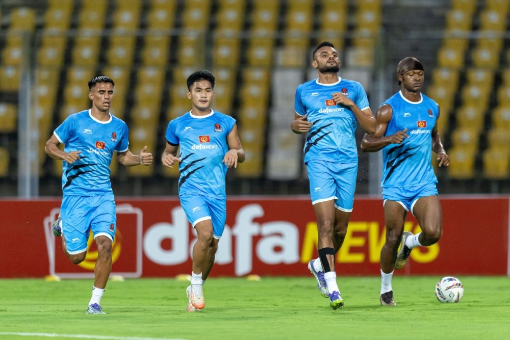 Punjab FC Players warming up during match 05 of INDIAN SUPER LEAGUE played between Odisha FC and Punjab FC at Pandit Jawaharlal Nehru Stadium in Goa on 16th May 2026. (AIFF/IANS Photo)   Photo: Baranidharan M / Focus Sports / ISL
