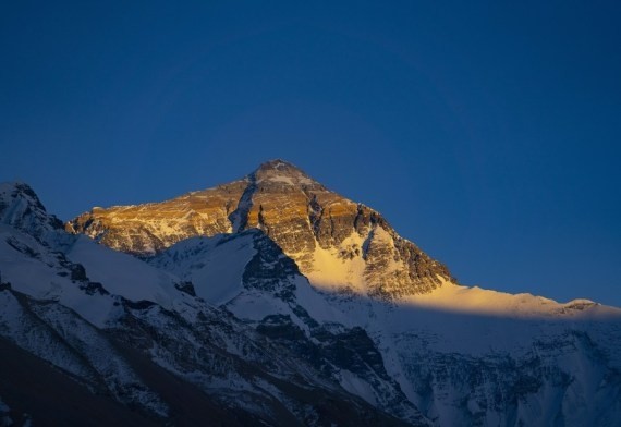 This photo taken on May 16, 2020 shows Mount Everest at sunset. (Xinhua/Purbu Zhaxi/IANS Photo)
