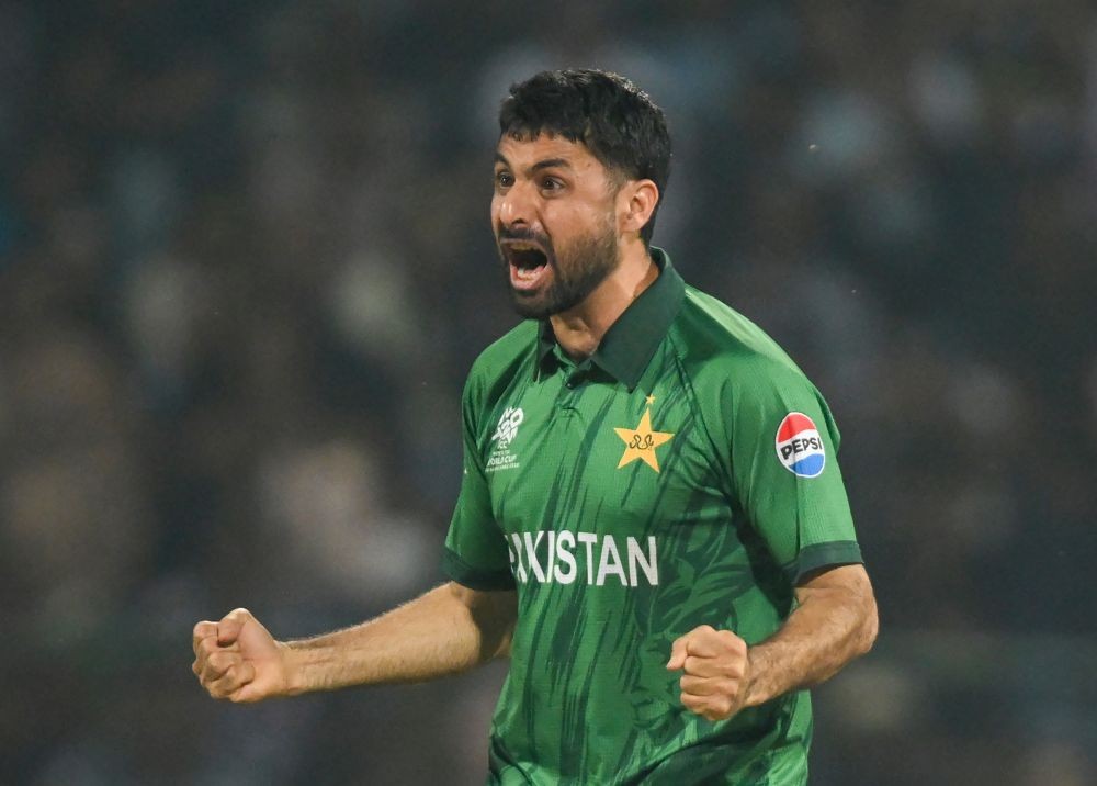 Pakistan's Abrar Ahmed celebrates after dismissing Sri Lanka's Kamindu Mendis during the ICC Men’s T20 World Cup match between Pakistan and Sri Lanka in Pallekele on February 28, 2026. (IANS File Photo)