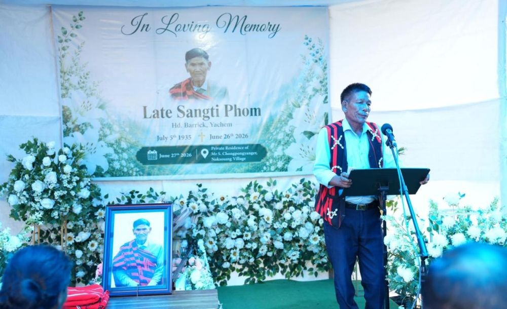 Longnyu Phom speaking at the funeral service of late Sangti Phom.