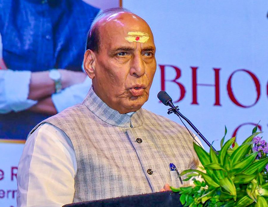 Union Defence Minister Rajnath Singh and Maharashtra Chief Minister Devendra Fadnavis address the gathering during the bhoomipujan and foundation plaque unveiling ceremony for a 10,000-ton extrusion press at the Ordnance Factory, Ambajhari, a unit of Yantra India Limited, in Nagpur on June 19, 2026. (IANS/PIB Photo)