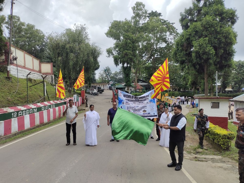 DC Mokokchung, Ajit Kumar Verma, flags off the World No Drug Day awareness rally from Assam Rifles Ground, Mokokchung, on June 30. (Morung Photo)
