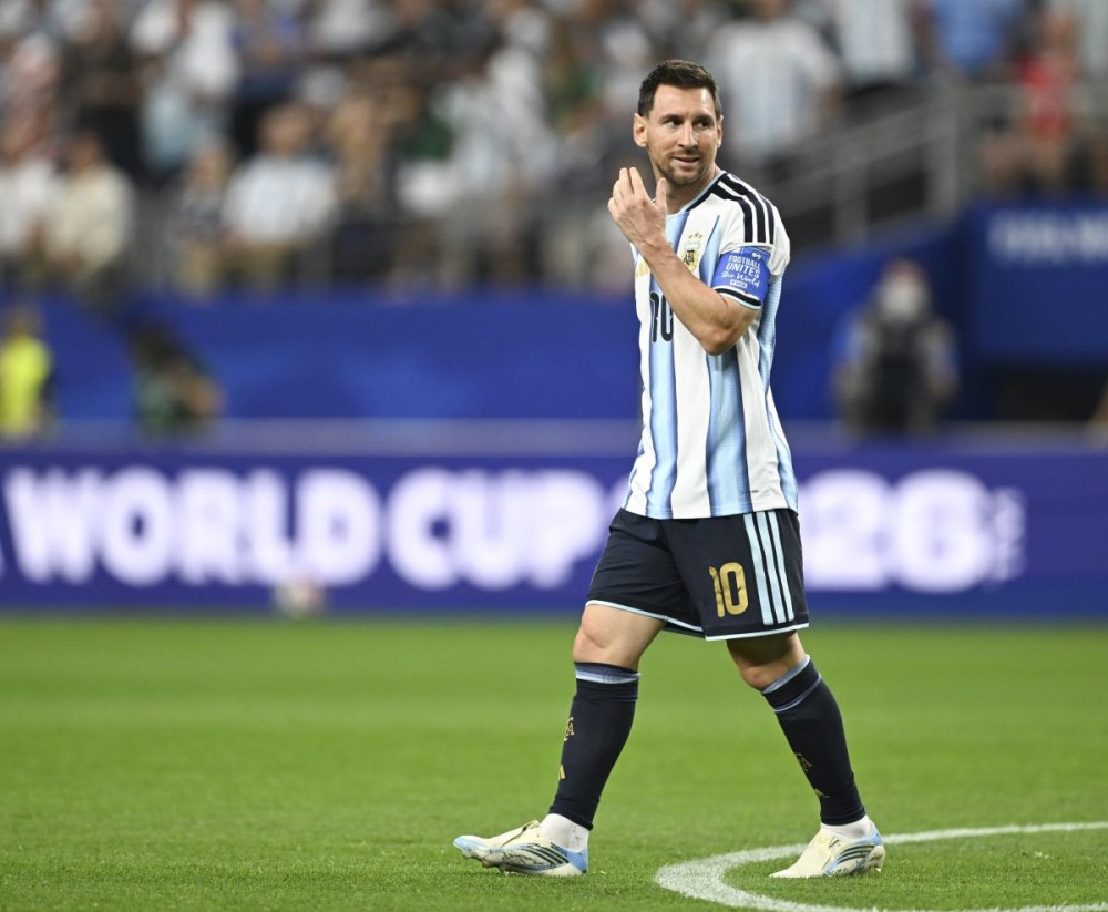 Dallas: Argentina's Lionel Messi (center) after missing a penalty kick during the group J match between Argentina and Austria at the 2026 FIFA World Cup at Dallas Stadium in Dallas, the United States, June 22, 2026. (Photo: Xinhua via IANS)