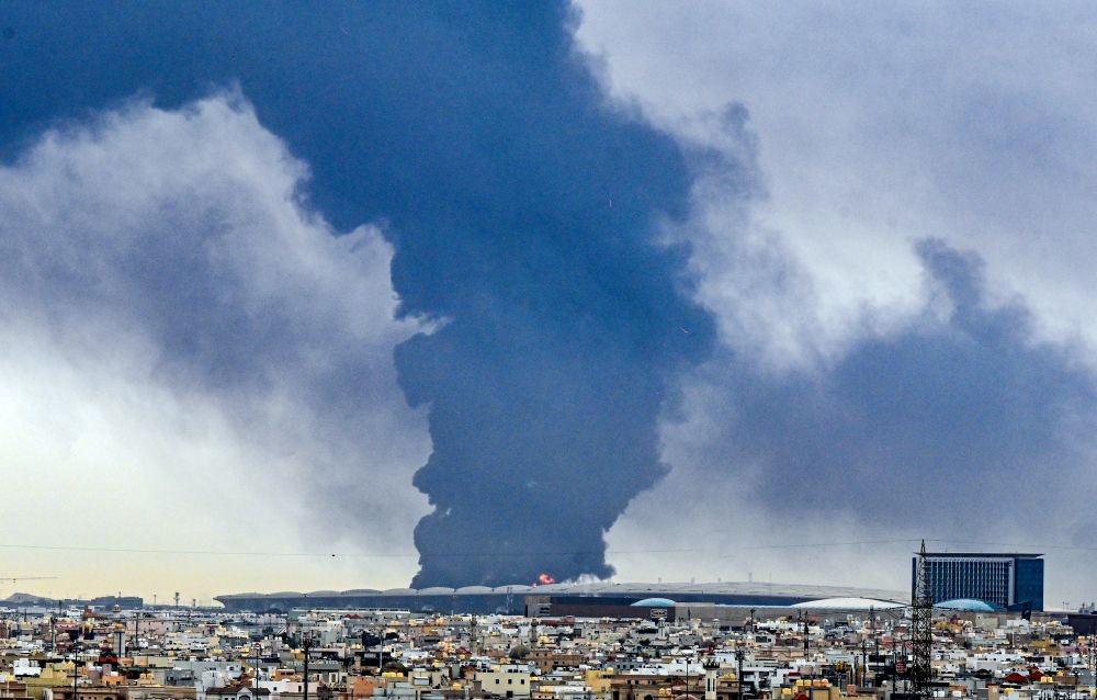 Smoke billows following a strike at a fuel depot at Kuwait International Airport in Farwaniya Governorate, Kuwait, on Wednesday, March 25, 2026. (IANS File Photo)