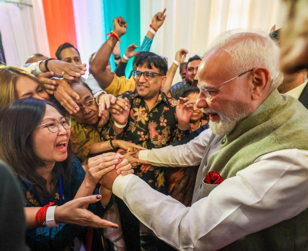 Jakarta: Members of the Indian diaspora welcome Prime Minister Narendra Modi on his arrival during his State Visit to Indonesia, in Jakarta on Monday, July 6, 2026. (Photo: IANS/PMO)