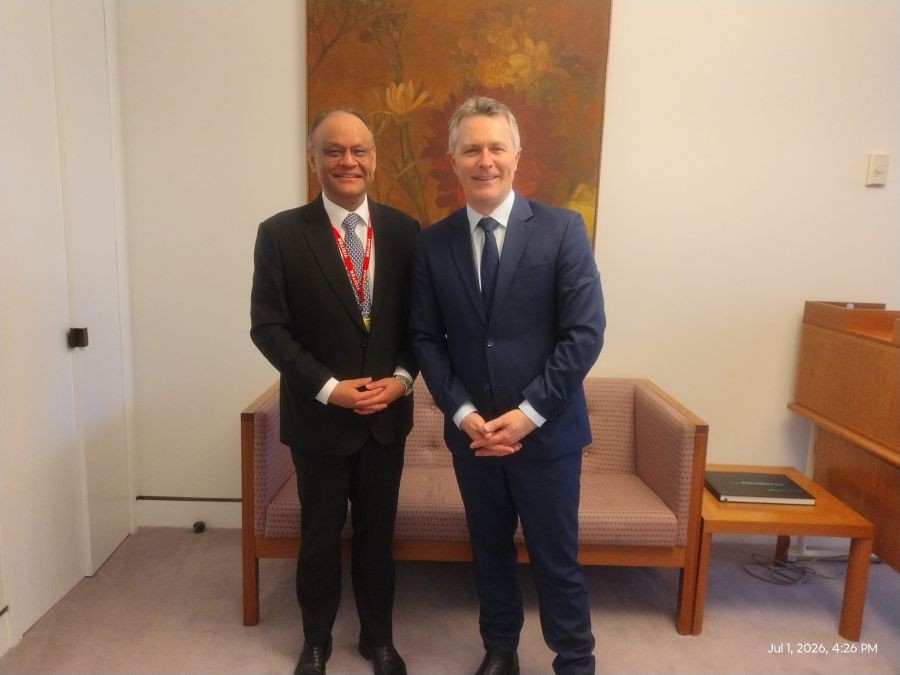 High Commissioner of India to Australia Nagesh Singh and Australia's Minister for Education Jason Clare (X/@HCICanberra/IANS Photo)