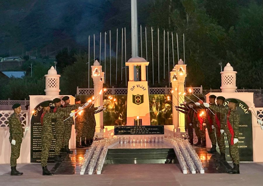 Army Soldiers pay tribute at the war memorial during the ‘Vijay Diwas’ (Victory Day) celebration, marking the anniversary of the Kargil War victory, in Drass on July 25, 2025. (IANS File Photo)