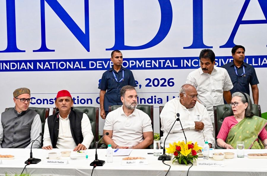 Congress President Mallikarjun Kharge, Leader of Opposition in the Lok Sabha Rahul Gandhi, Congress Parliamentary Party (CPP) Chairperson Sonia Gandhi, Samajwadi Party President Akhilesh Yadav and Jammu and Kashmir Chief Minister Omar Abdullah during the INDIA bloc meeting at the Constitution Club in New Delhi on June 8, 2026. (IANS File Photo)
