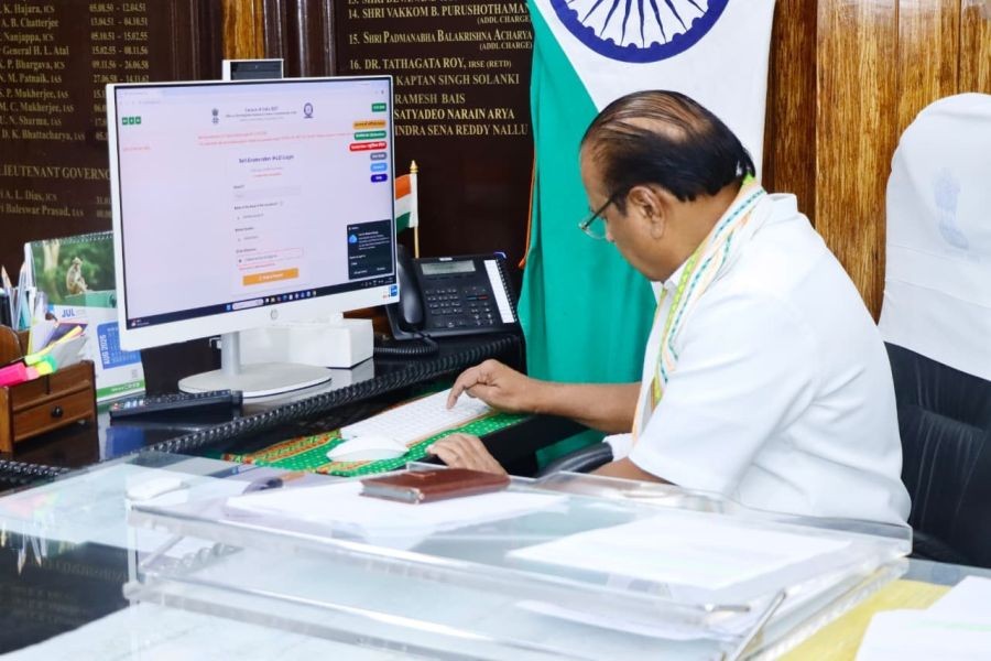 (Photo source: Lok Bhavan officials)