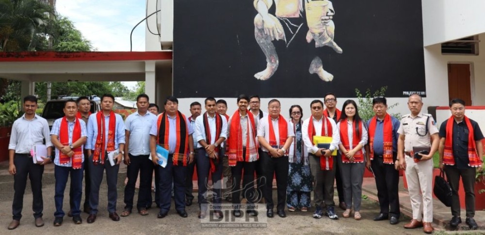 District administration of Karbialong headed by DC, Aranyak Saika, IAS and other senior civil officials, SSP had a coordination meeting with District Administration of Dimapur at Circuit House, Dimapur on July 23. (DIPR Photo)