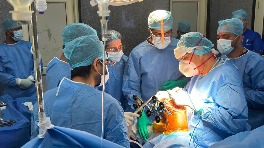 Safdarjung doctors script new milestone, perform first robot-assisted total knee replacement. (IANS Photo)