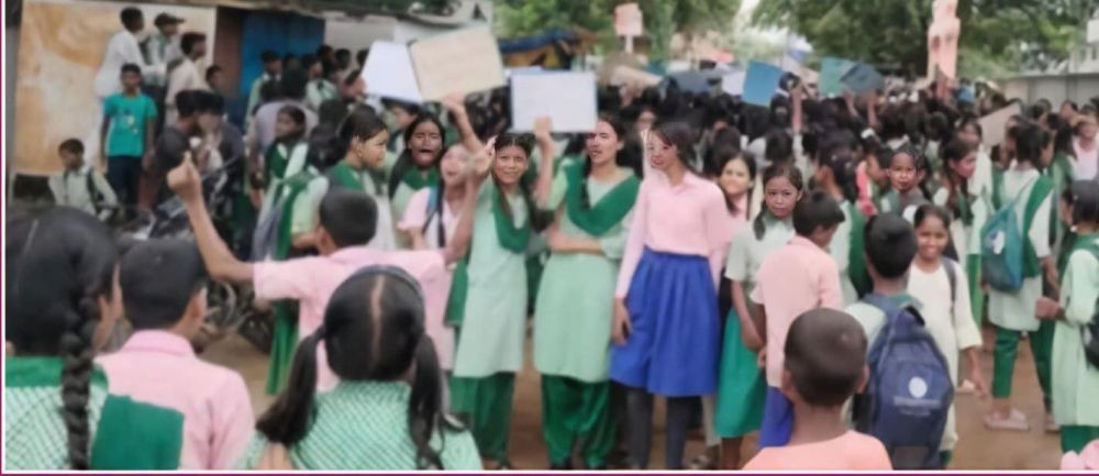 Gen Alpha movement: How seven-hour protest by Jharkhand schoolchildren led to revocation of headmaster's transfer (Photo: IANS)