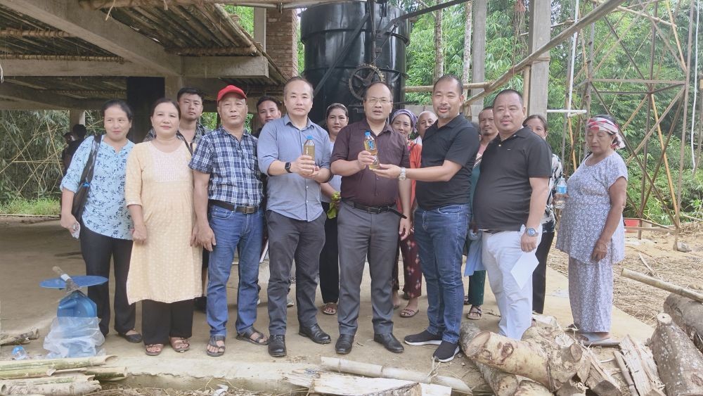 Officials during the inauguration of citronella distillery the at Tzudikong in Watiyongpang area, Tuli on August 28.