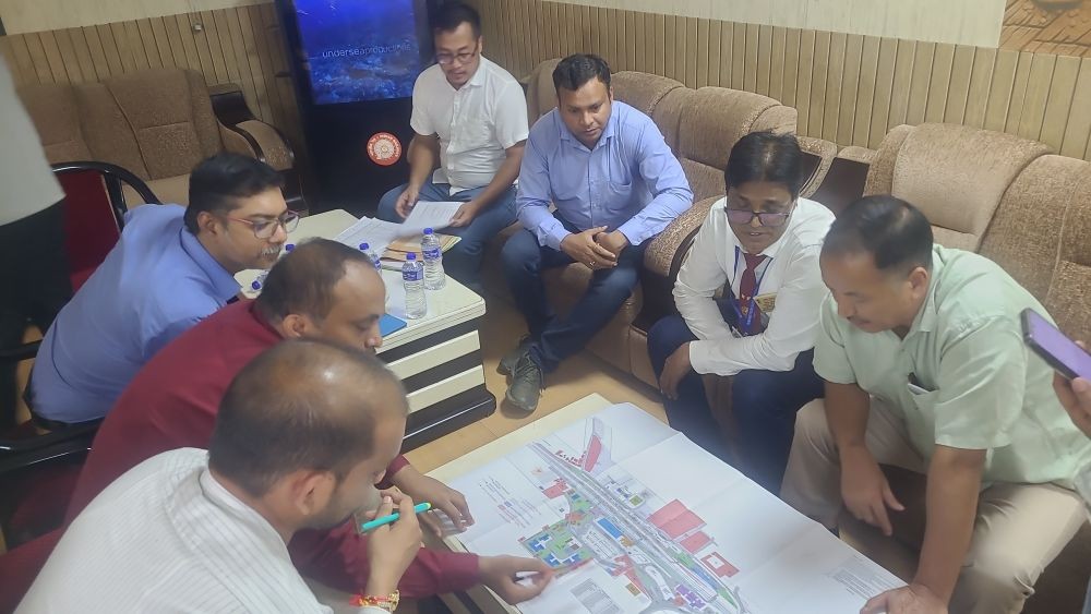 Railway authorities briefing Supongmeren Jamir on Dimapur railway station modernization project. Morung Photo