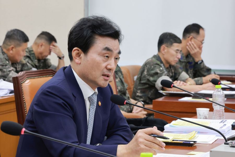 Defense Minister Ahn Gyu-back speaks during a parliamentary session at the National Assembly in Seoul on Aug. 20, 2026. (Yonhap/IANS Photo)