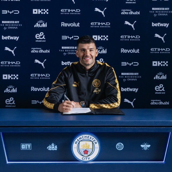 Man City sign goalkeeper Geronimo Rulli from Marseille on two-year deal/ Credit: Manchester City