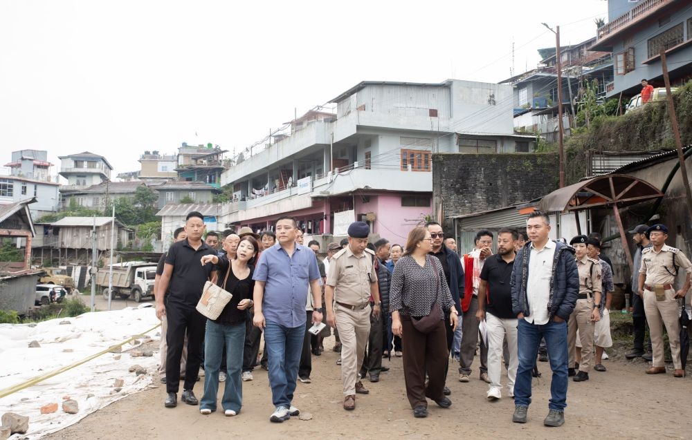 Minister P Chang visits landslide-affected Tuensang wards