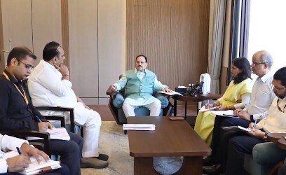 JP Nadda, Delhi Health Minister review treatment facilities amid influenza spikes (IANS photo)