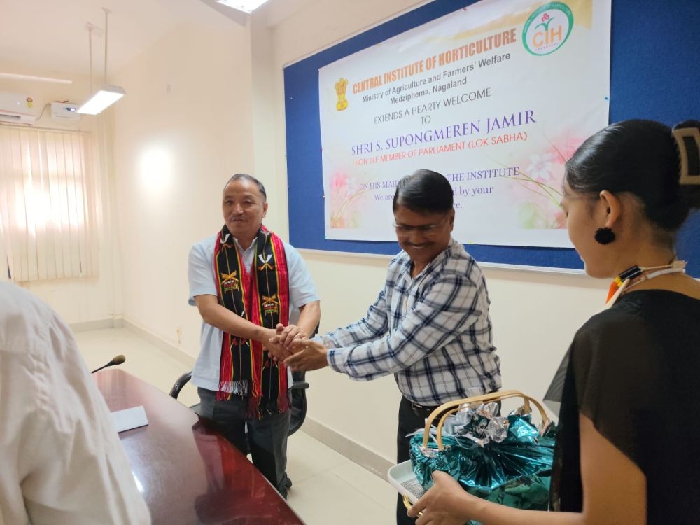 Nagaland Lok Sabha MP Supongmeren Jamir (left) being welcomed by an official during his visit to the Central Institute of Horticulture (CIH), Medziphema.