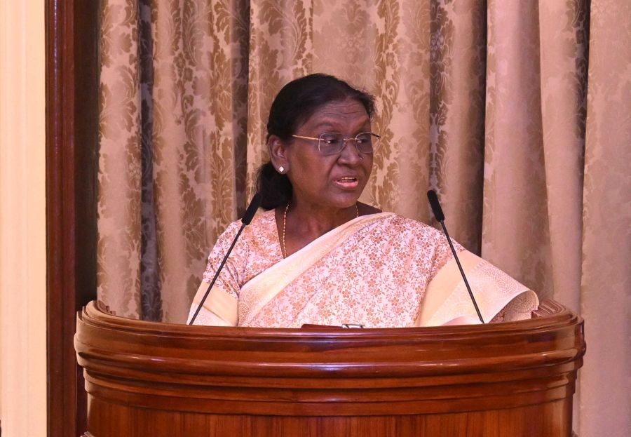 President Droupadi Murmu interacts with officer trainees of the Indian Foreign Service at Rashtrapati Bhavan in New Delhi, on August 27, 2026. (IANS/X/@rashtrapatibhvn Photo)