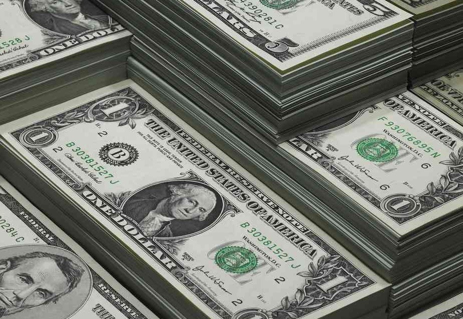 India's forex reserves hit all-time high of $740.803 billion. (IANS Photo)