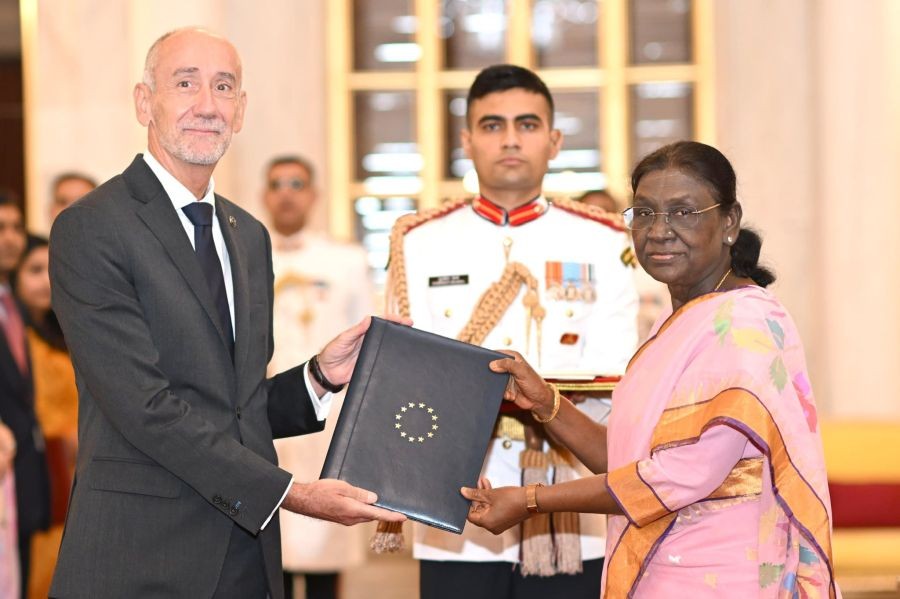 EU's Ambassador to India Jean-Eric Paquet presents credentials to President Droupadi Murmu (Image Credit: X/@EUAmbIndia)