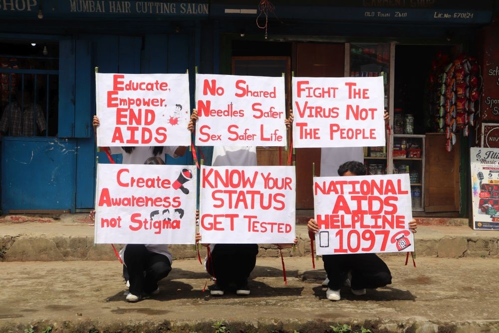 Red Ribbon Club of Zunheboto Government College organised an HIV & AIDS awareness campaign across Zunheboto town on September 17. (Morung Photo)