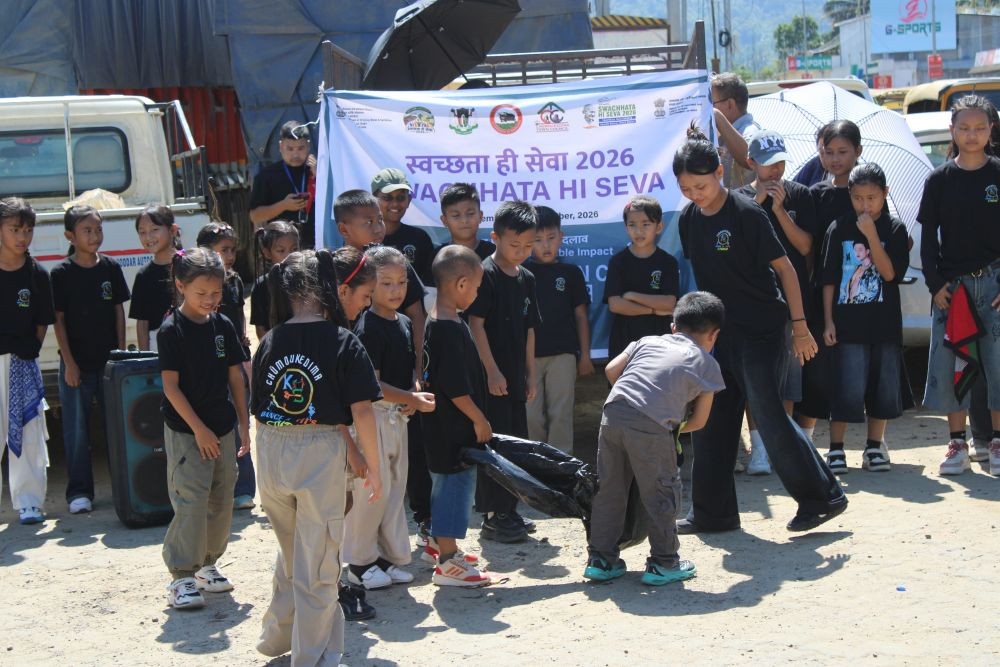 Students of Chümoukedima Dance & Fit Studio organised awareness programme on solid waste management through flash-mob performance at three locations in Chümoukedima on September 26. (DIPR Photo)