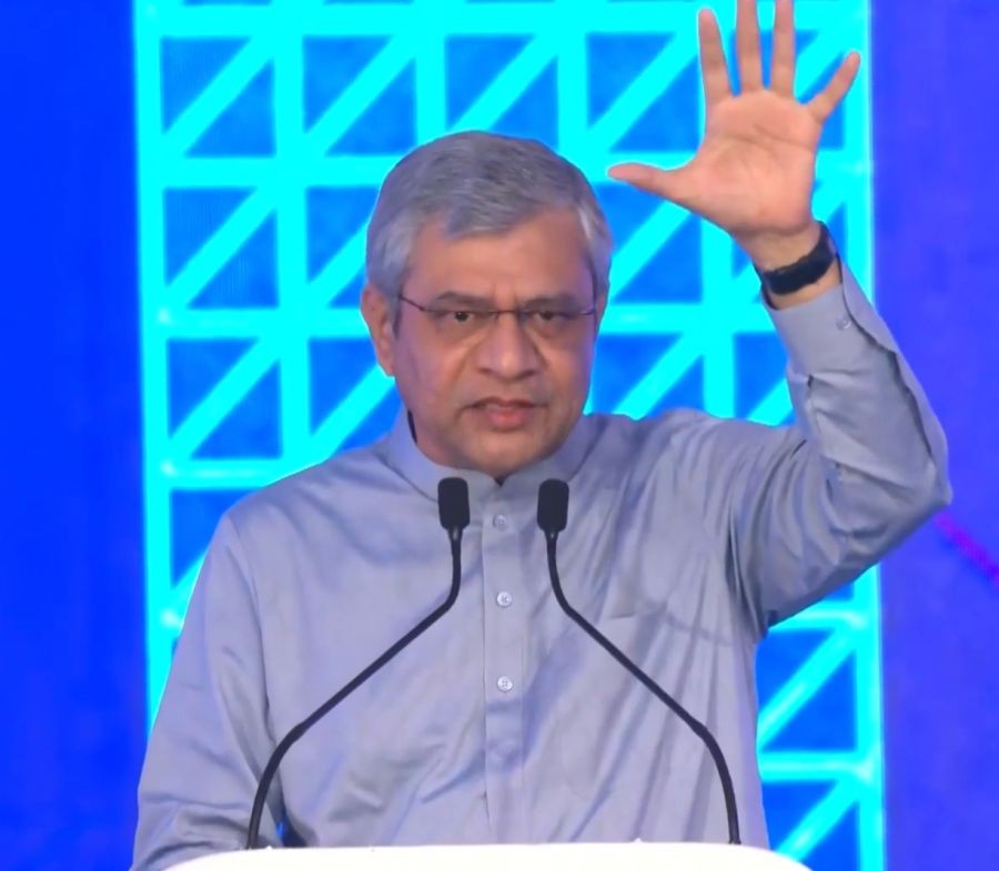 India's indigenous bullet train trials to start by May-June next year: Ashwini Vaishnaw (Photo: IANS)