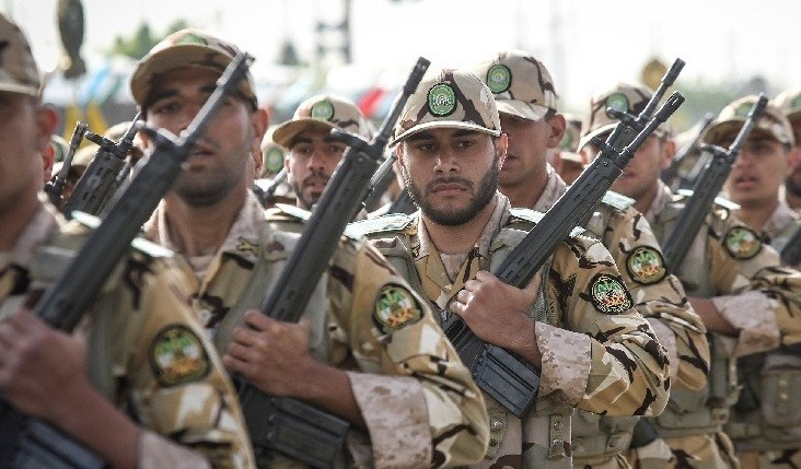 Iranian soldiers take part in the Army Day parade in Tehran, Iran, on April 18, 2015. (Xinhua File photo)