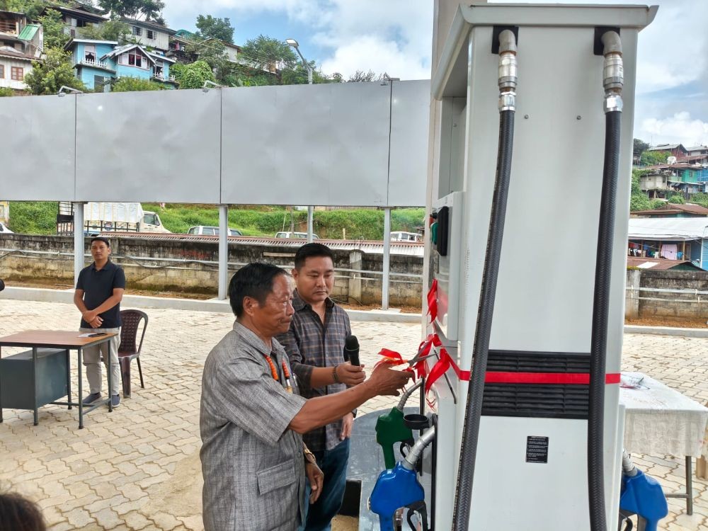 Tuensang Village Citizens’ Union president N Kaimang cutting the ceremonial ribbon to inaugurate the Laiket Lembou Oil Pump (Indian Oil Corporation Limited outlet) in Tuensang on September 7.
