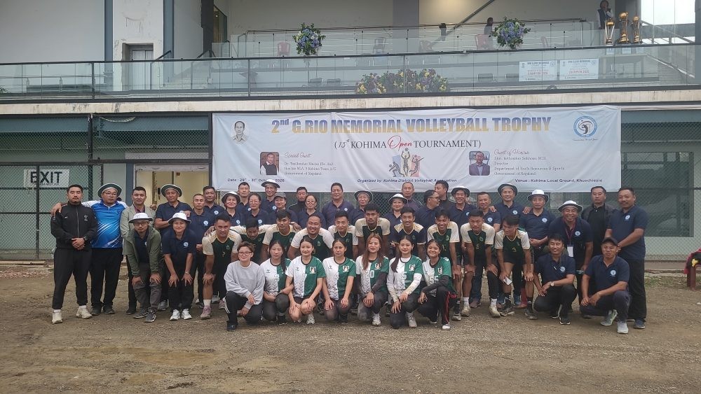 Winners of Men’s and women category with officials on October 31. (Morung Photo)