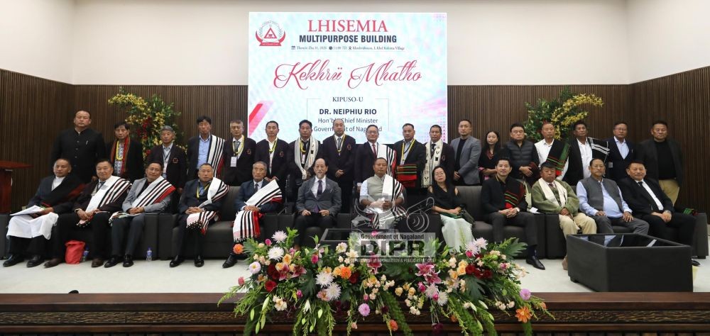 CM Dr Neiphiu Rio with other officials during the inauguration of the Lhisemia multipurpose building at Khrabvübozou, L. Khel Kohima village on October 31. (DIPR Photo)
