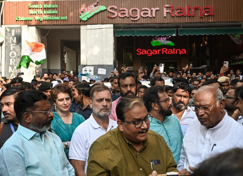 INDIA bloc leaders marching towards Rajghat; Kharge, Rahul Gandhi accuse Centre of undermining democratic rights