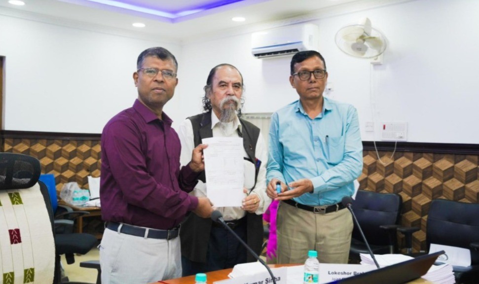 (Photo source: Election Department officials)