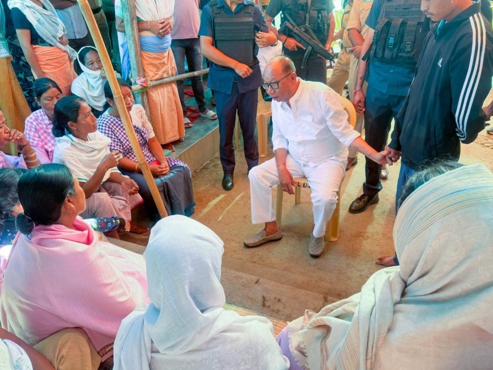 Manipur CM visits families of slain firewood collectors, assures assistance