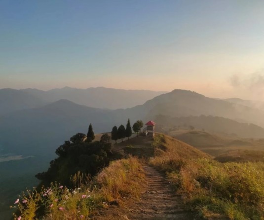 Kapamodzü peak under Zhavame village, Phek district is emerging as a must-visit destination for nature enthusiasts, trekkers and tourists. (Morung File Photo)