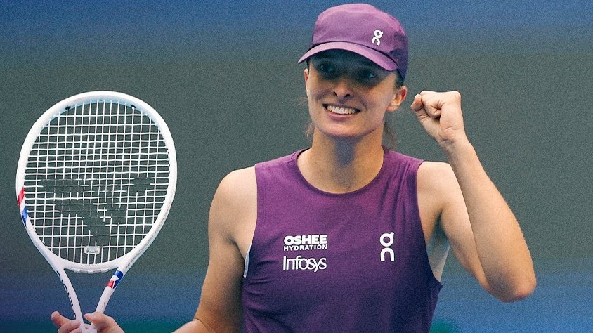 Swiatek brushes aside Jovic to reach QF/ Credit: WTA