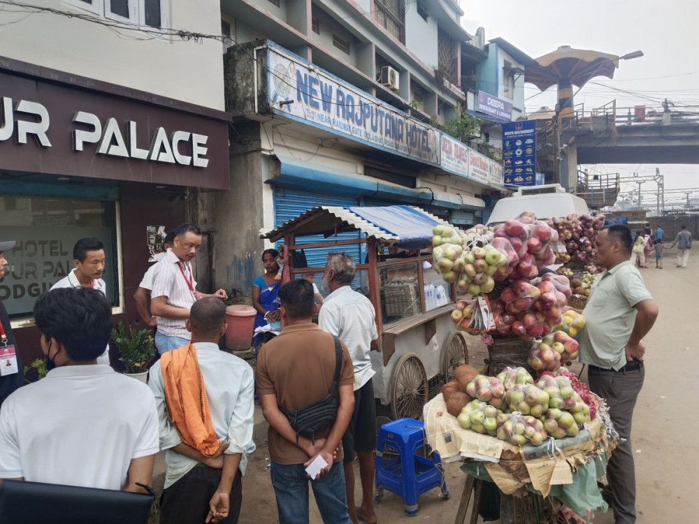SVAN members interact with street vendors and hawkers during the inspection in Dimapur.