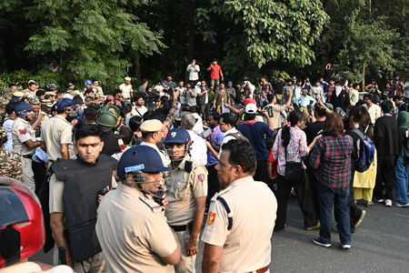 ISI’s digital jihad: 5,000 fake accounts target India amid SIR protests (File photo)