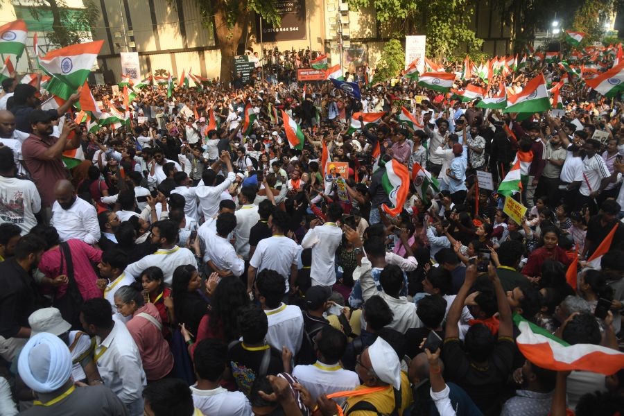 Cockroach Janta Party (CJP) members during a protest demanding the resignation of Chief Election Commissioner Gyanesh Kumar at Shivaji Park in Mumbai on October 2, 2026. (Photo: IANS)